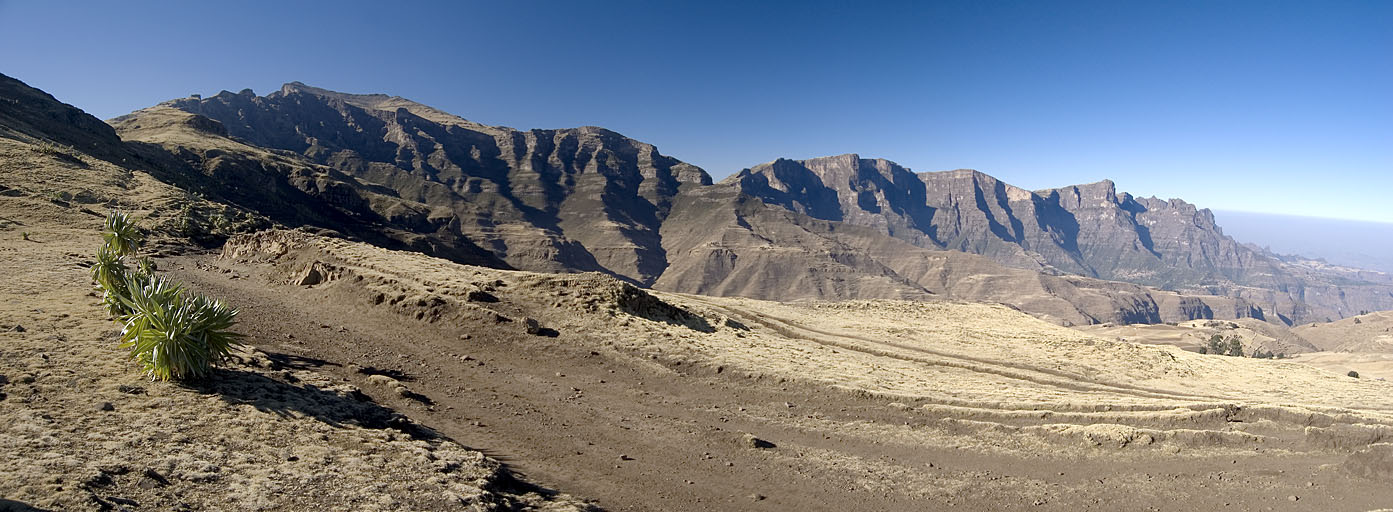 Returning to Bwahit Pass
